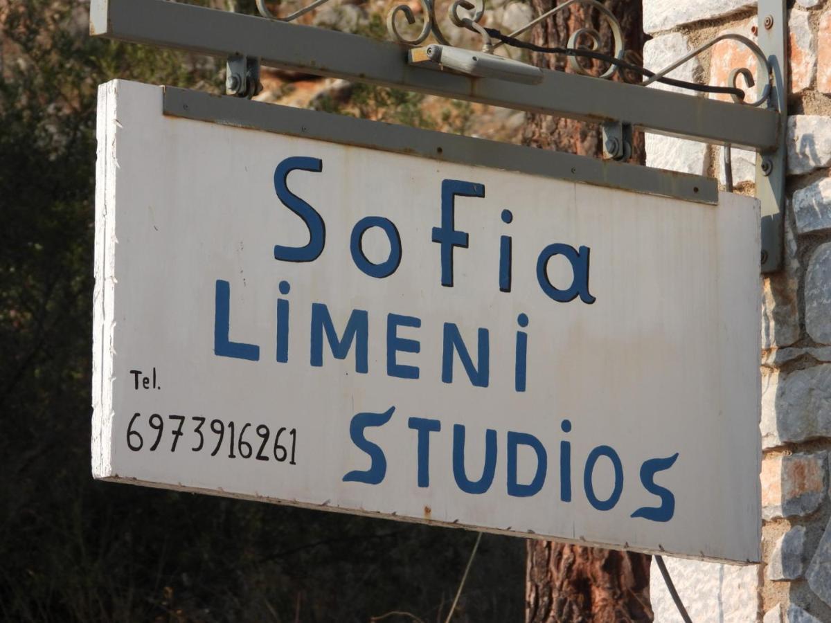 Sophia Limeni Apartments And Studios Luaran gambar